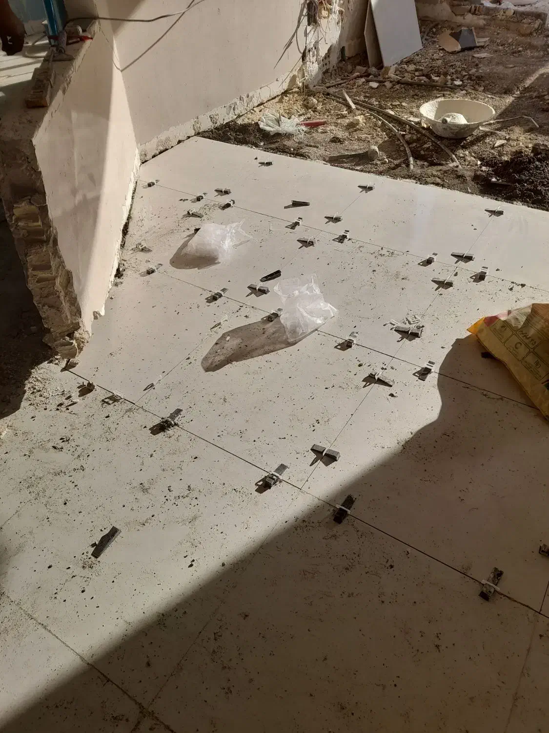 بنایی،کاشی کاری،سیمان زنی،سفت کاری|خدمات پیشه و مهارت|مشهد, ده دی|دیوار