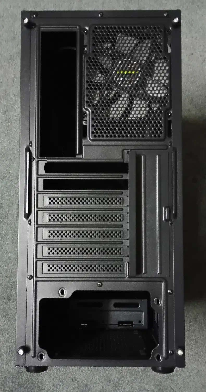 کیس گرین آراد اکو Green Case Arad Eco|قطعات و لوازم جانبی رایانه|ری, دیلمان|دیوار