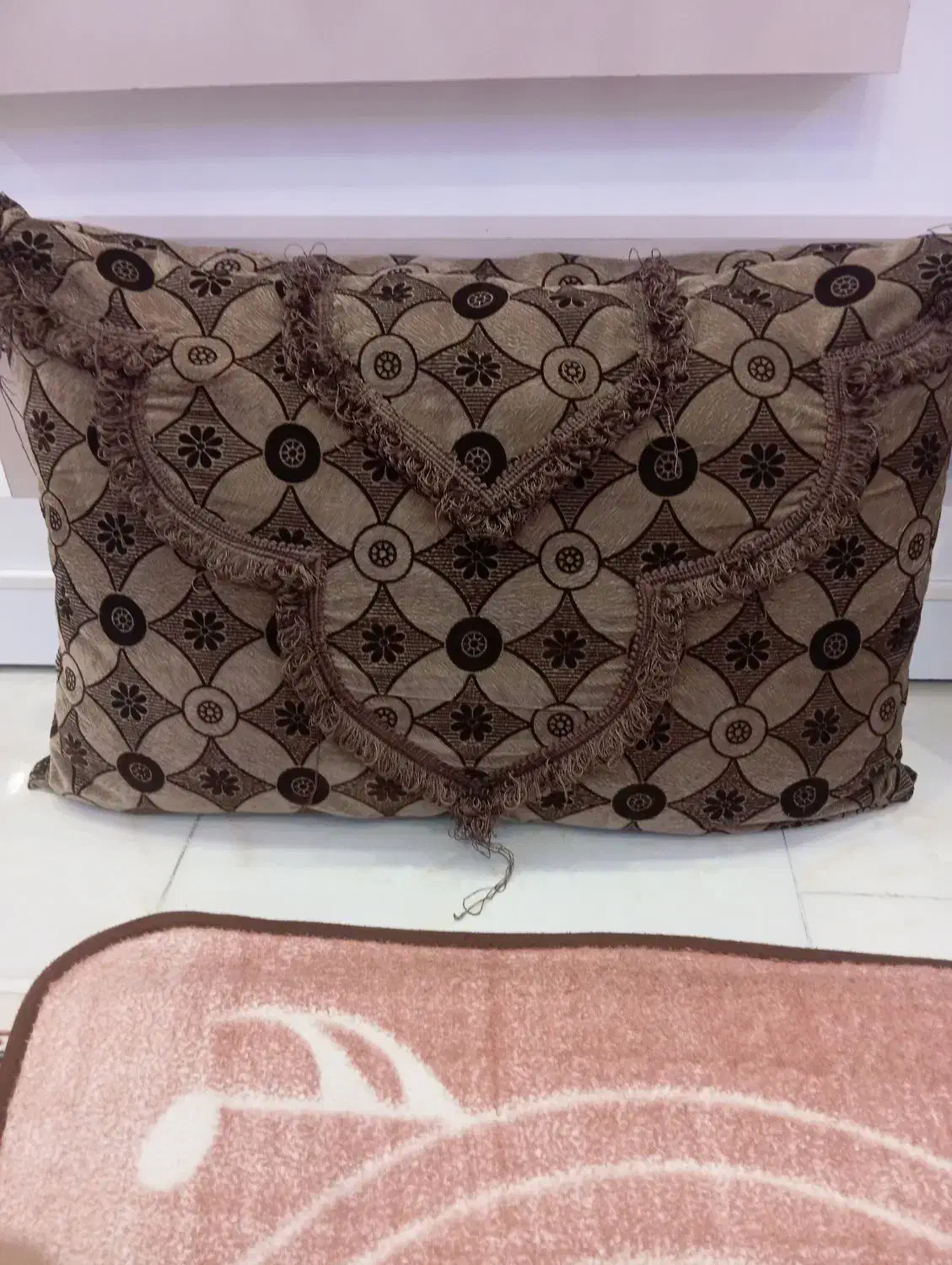 رو بالشی زخیم مناسب|رختخواب، بالش، پتو|ارومیه, |دیوار