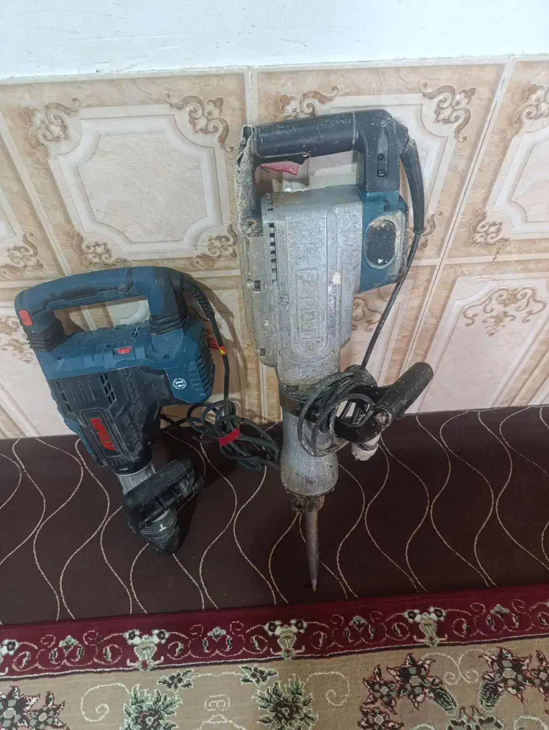 حفاری چاه فاضلاب و تخریب ساختمان|خدمات پیشه و مهارت|لردگان, |دیوار