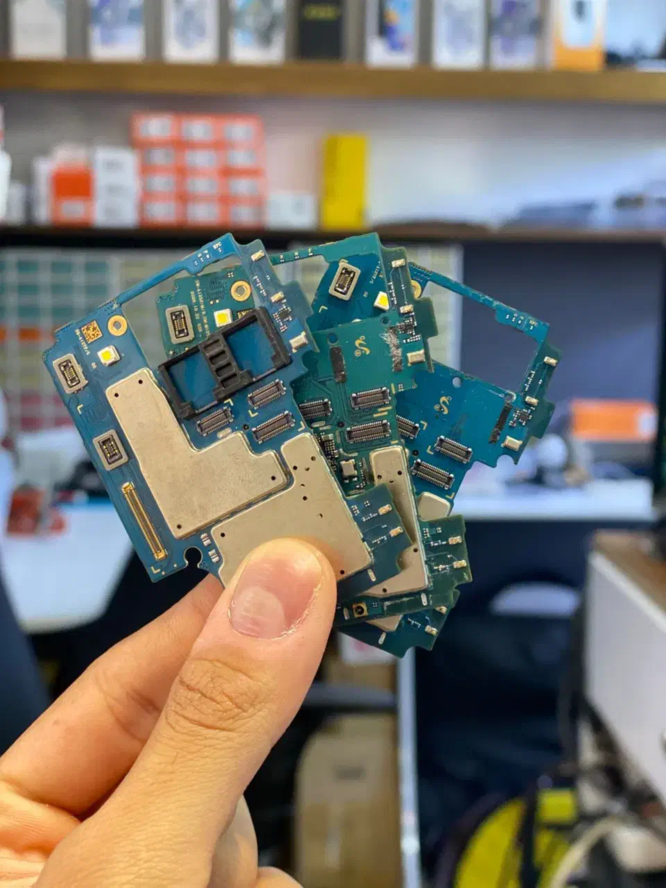 خریدار گوشی های کارکرده وخراب|موبایل|قم, یزدان‌شهر|دیوار