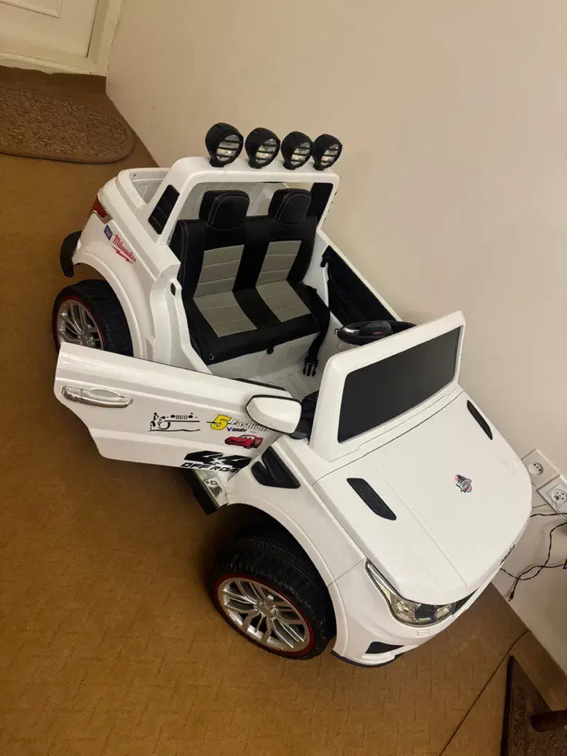 ماشین شارژی|اسباب‌بازی بچه|ارومیه, |دیوار