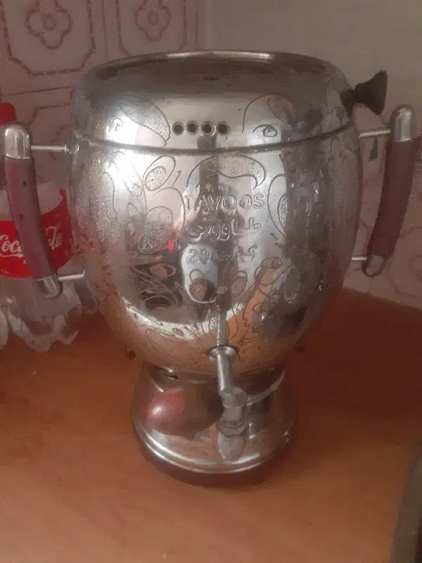 سماور ۷ لیتری سالم قیمت ۲ ملیون|سماور، چای‌ساز، قهوه‌ساز|تهران, دستغیب|دیوار