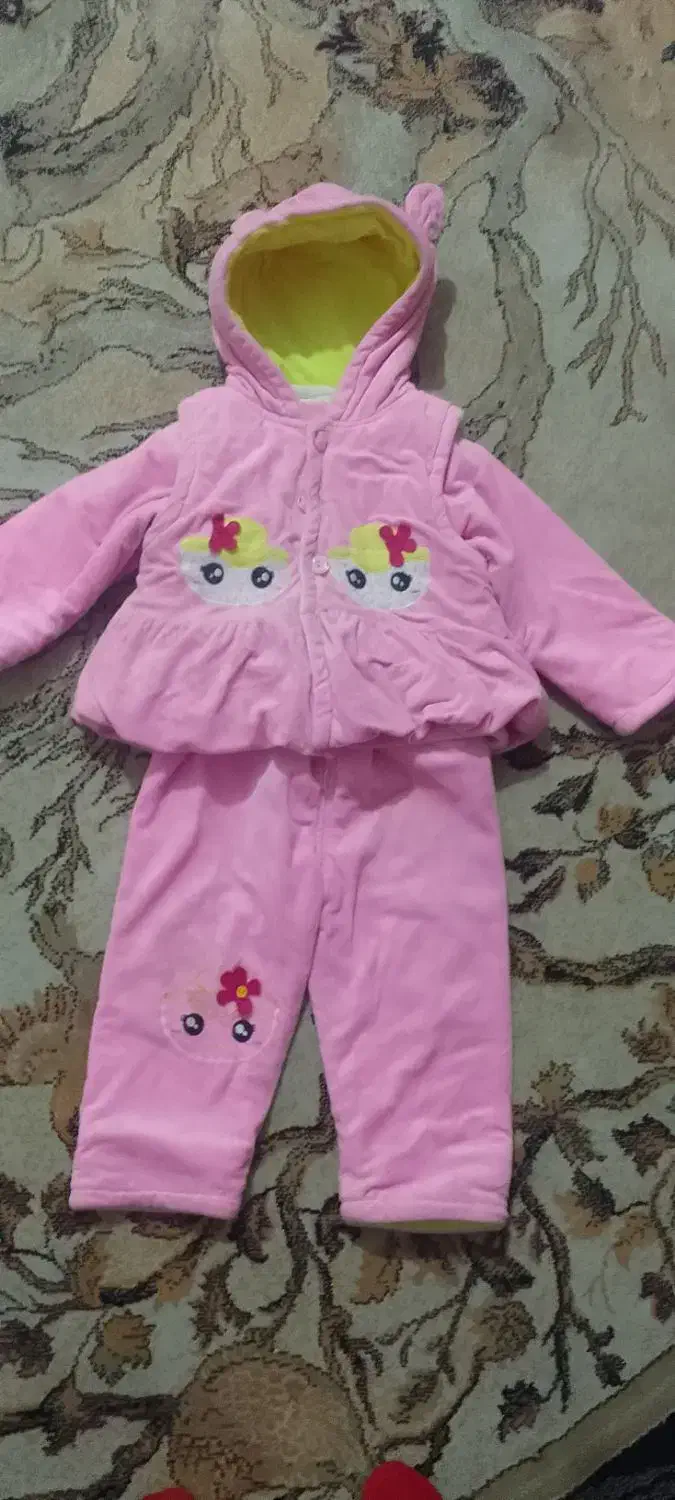 سلام تعدادی لباس زمستونی مناسب یک تا دو سال|کفش و لباس بچه|مشکین‌دشت, |دیوار