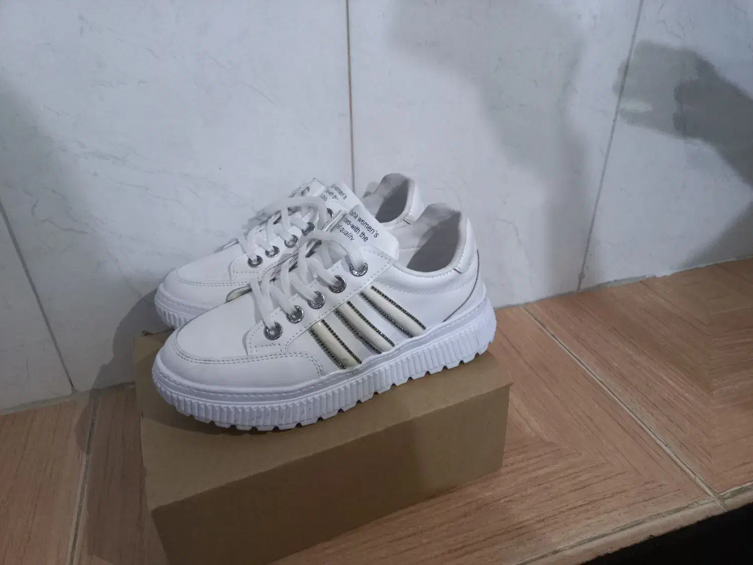 کفش سایز ۴۰ زیبا هدیه آوردم اندازه نیست|کیف، کفش، کمربند|سنقر, |دیوار