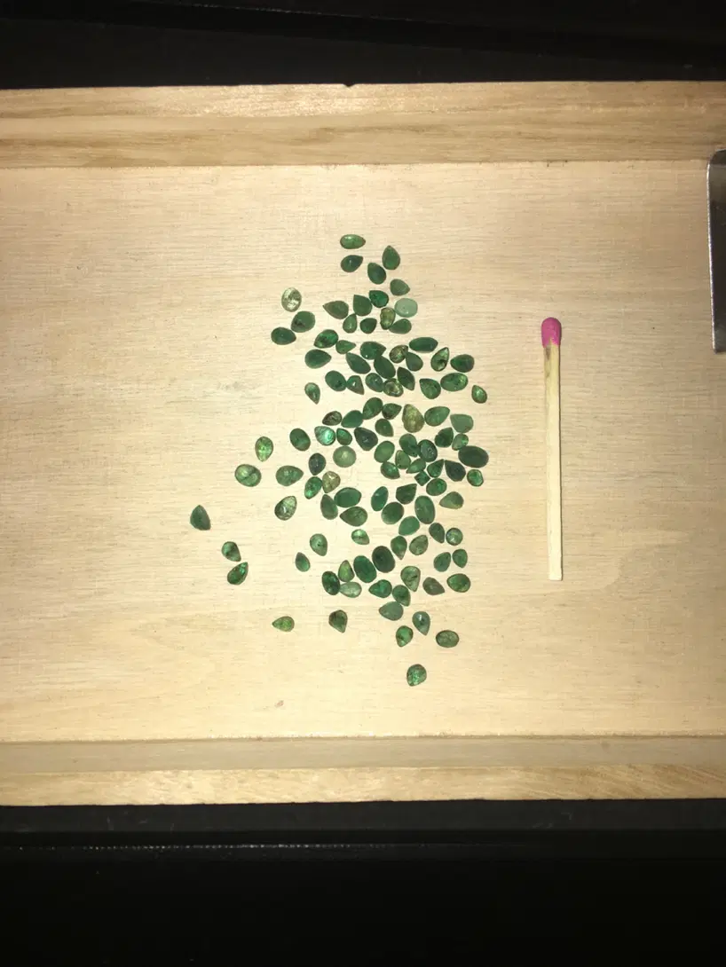 زمرد اصل|جواهرات|شیراز, سینما سعدی|دیوار