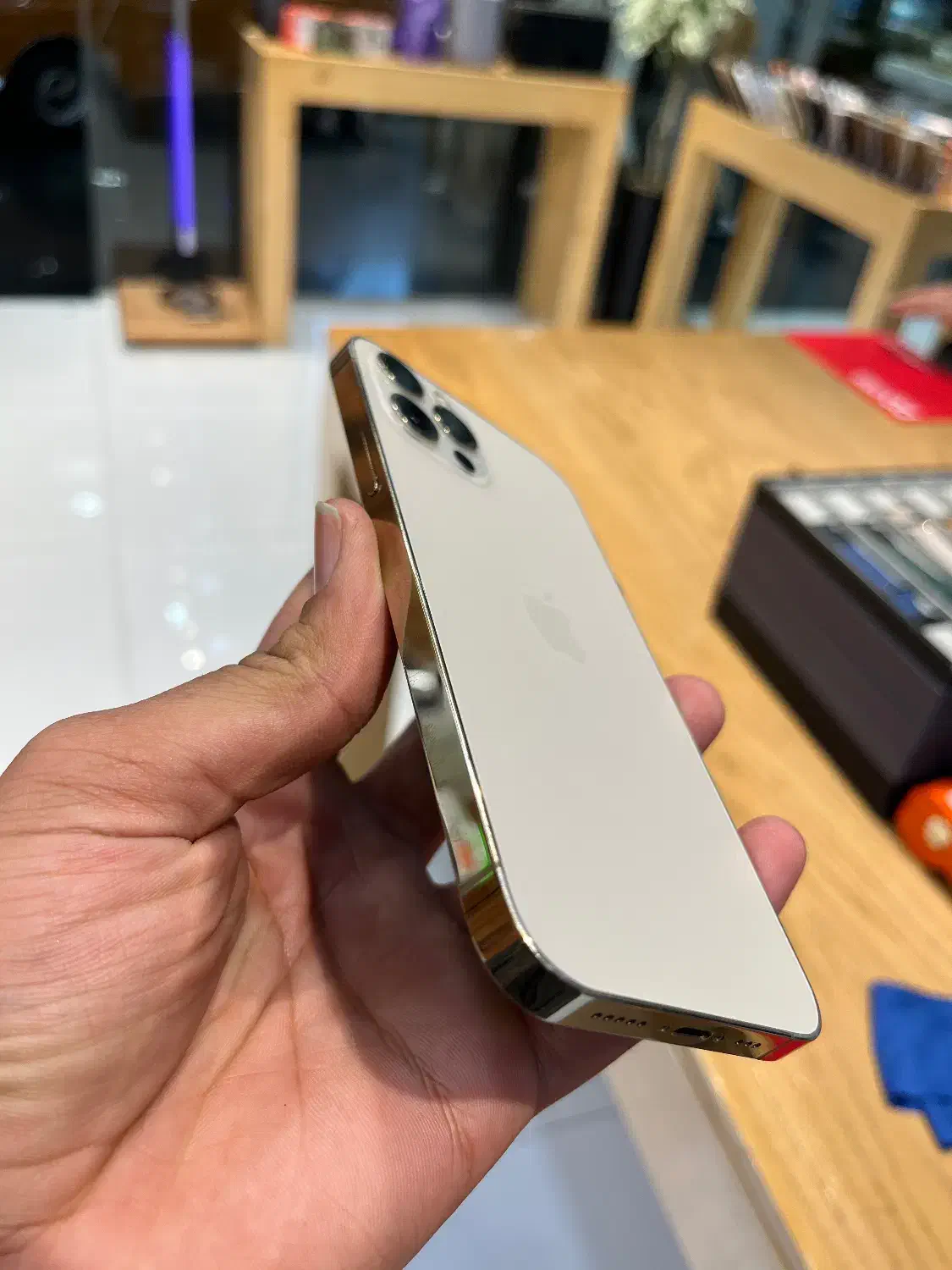 12pro ایفون|موبایل|مشهد, هنرستان|دیوار