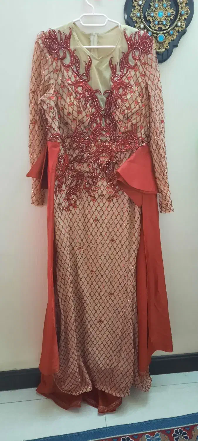 لباس مجلسی شیک و نو|لباس|باغ بهادران, |دیوار