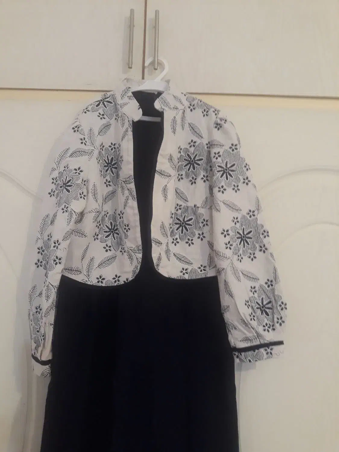 لباس|لباس|درگزین, |دیوار