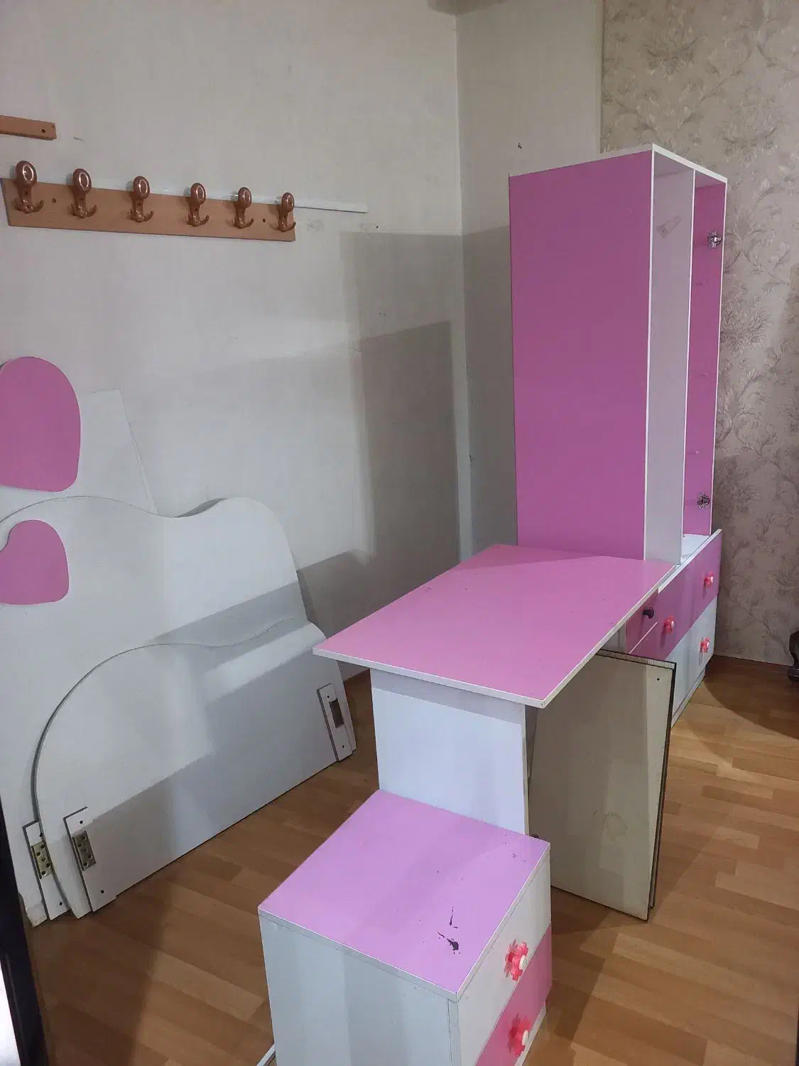 سرویس کامل کمد وتخت خواب کودک میز تحریر پاتختی|تخت و سرویس خواب|اردبیل, |دیوار