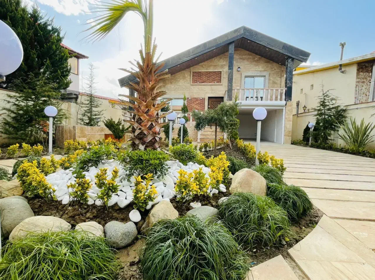 ویلا باغ ۳۰۰ متری مالک پول نیاز ( سند تک برگ)|فروش خانه و ویلا|چمستان, |دیوار