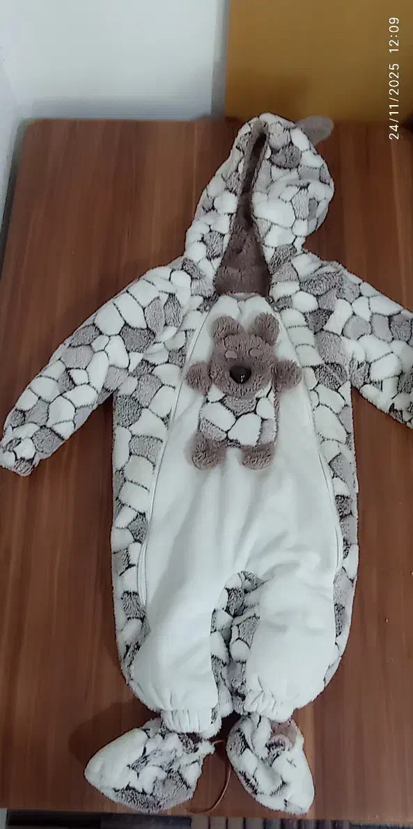 دو عدد سرهمی|کفش و لباس بچه|اسدآباد, |دیوار