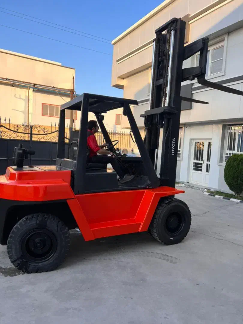 لیفتراک ۵تن تویوتا|خودرو سنگین|میاندوآب, |دیوار