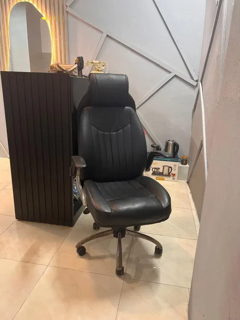 صندلی چرخ دار|صندلی و نیمکت|تنکابن, |دیوار