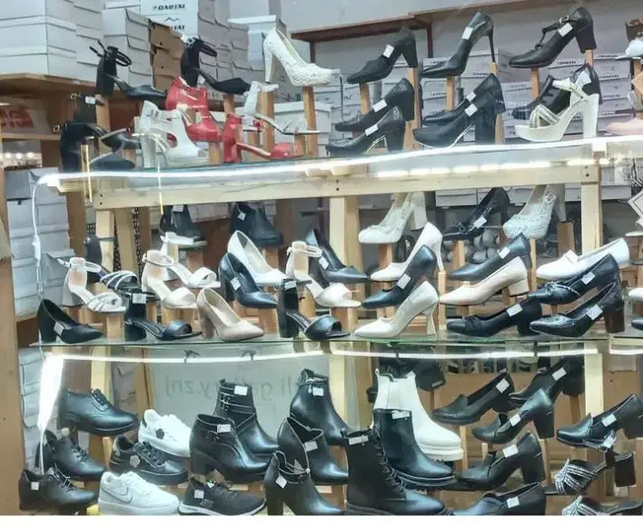 واگذاری مغازه کلآ چهارراه انقلاب جنب مخابرات|اجارهٔ مغازه و غرفه|زنجان, |دیوار