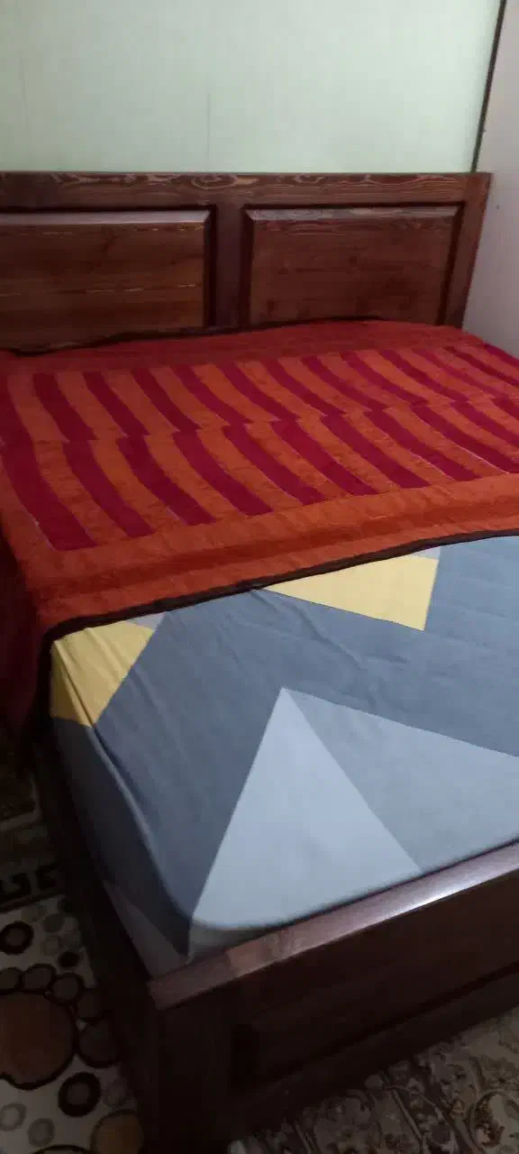 تخت خواب چوب روس|تخت و سرویس خواب|نظرآباد, نظرآباد|دیوار