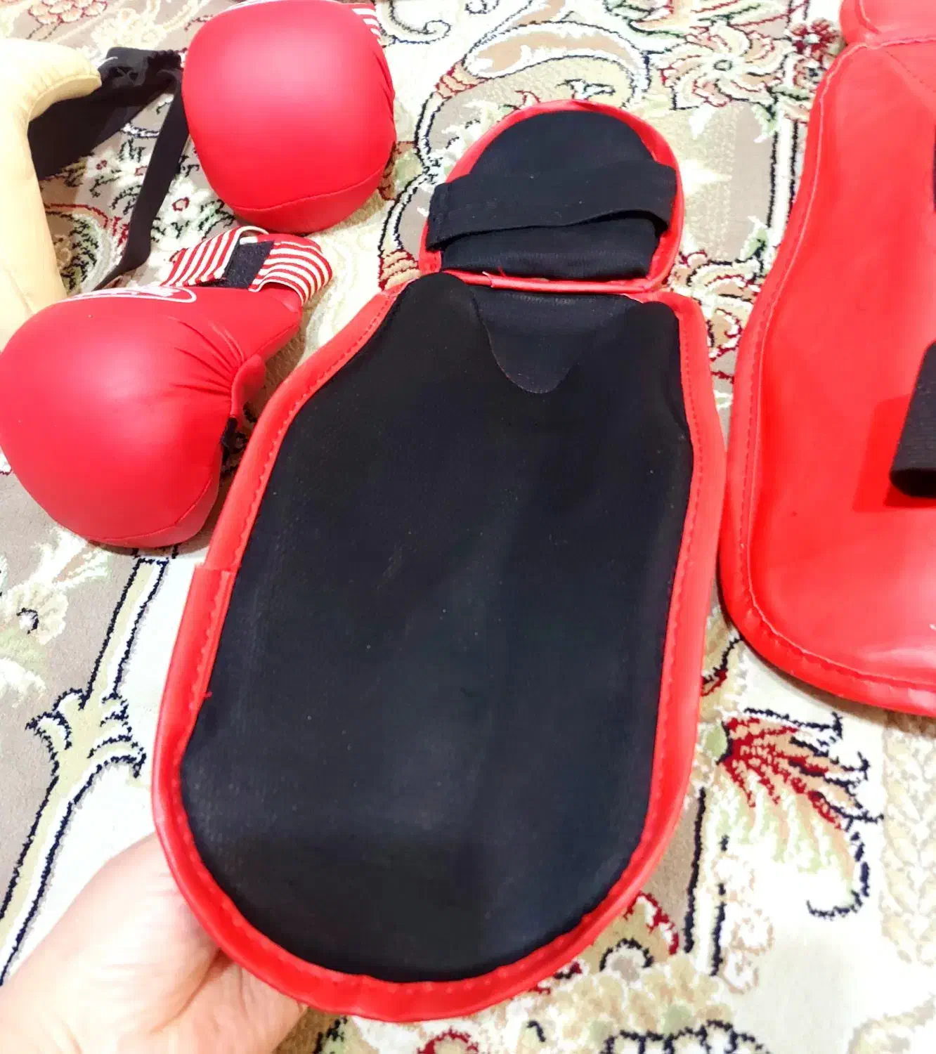 دستکش و هوگو و ساق بند و محافظ بدن مخصوص ورزش رزمی|تجهیزات ورزشی|مشهد, بهاران|دیوار