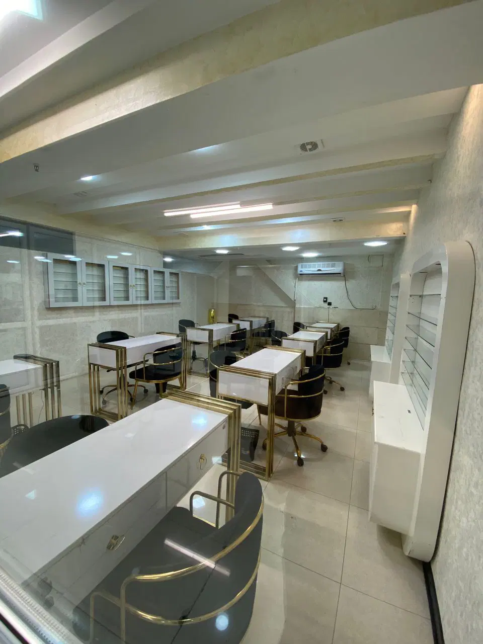 آموزش کاشت ناخن و خدمات با تخفیف VIP|خدمات زیبایی و سلامت|تهران, قاسم‌آباد|دیوار