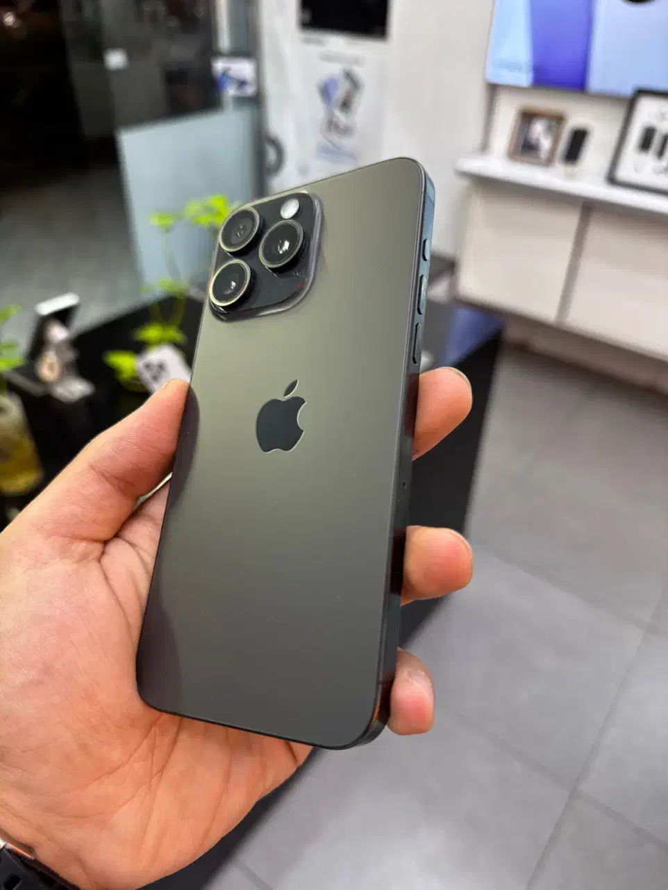 iphone 15 pro max درحد اکبند|موبایل|اصفهان, آبشار|دیوار
