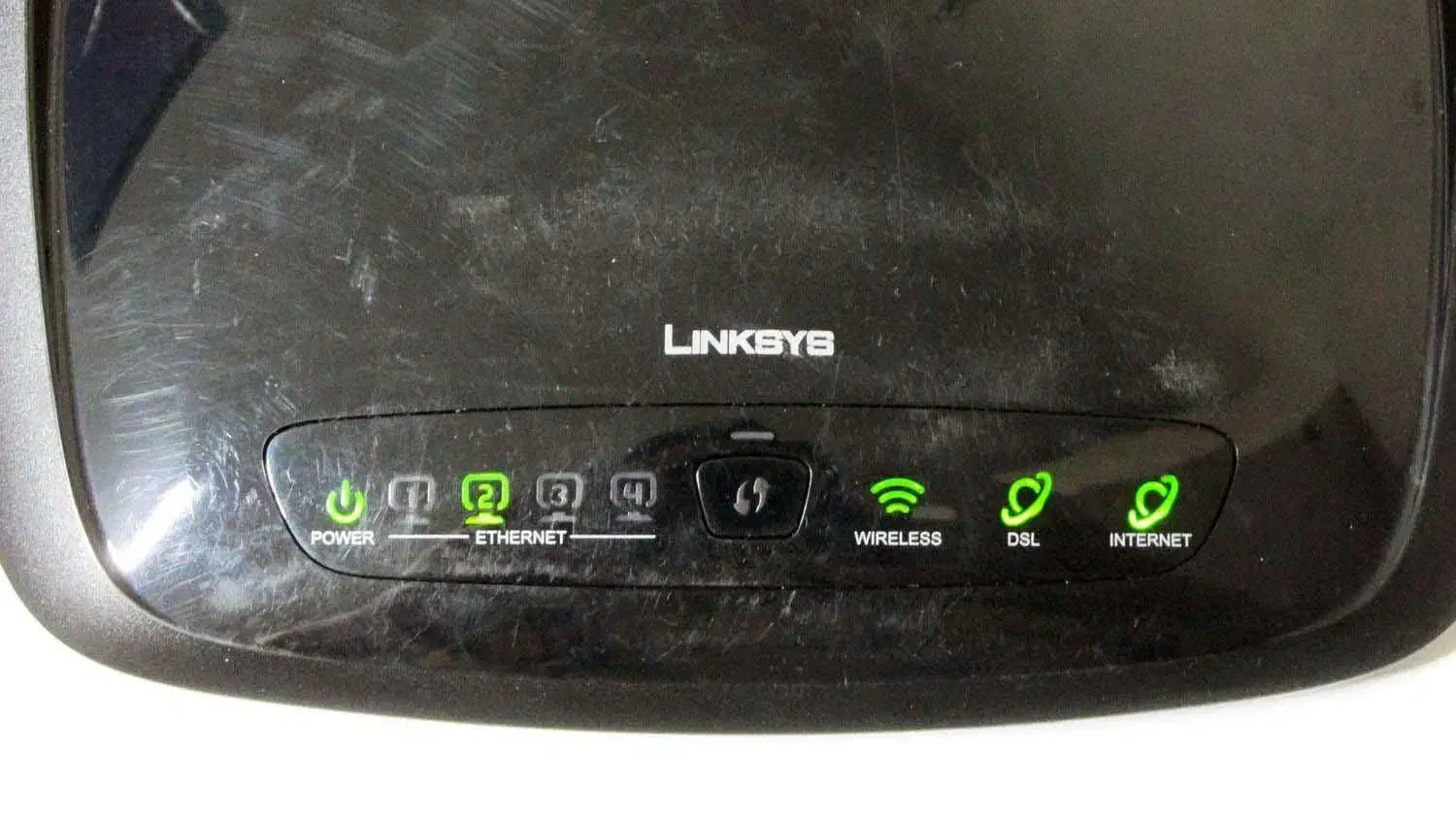 فروش مودم اینترنت وایرلس ADSL2+ برند cisco|مودم و تجهیزات شبکه|سمنان, |دیوار