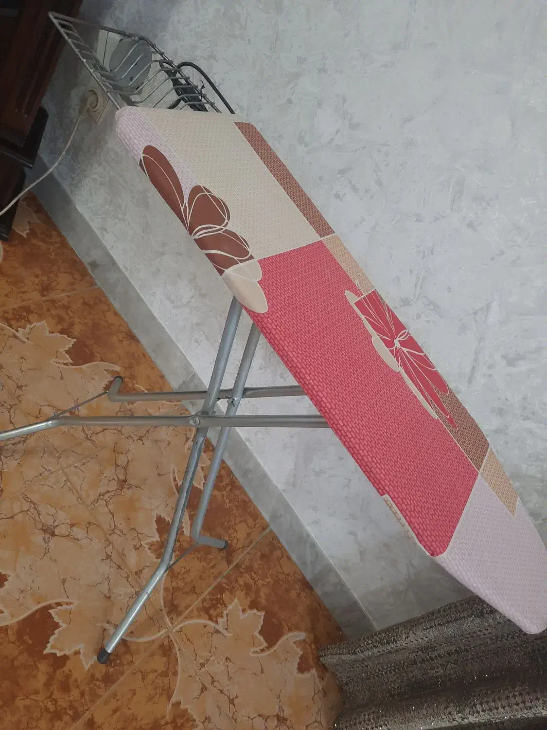 میز اتو پریز دار نو|اتو و لوازم اتو|اراک, |دیوار