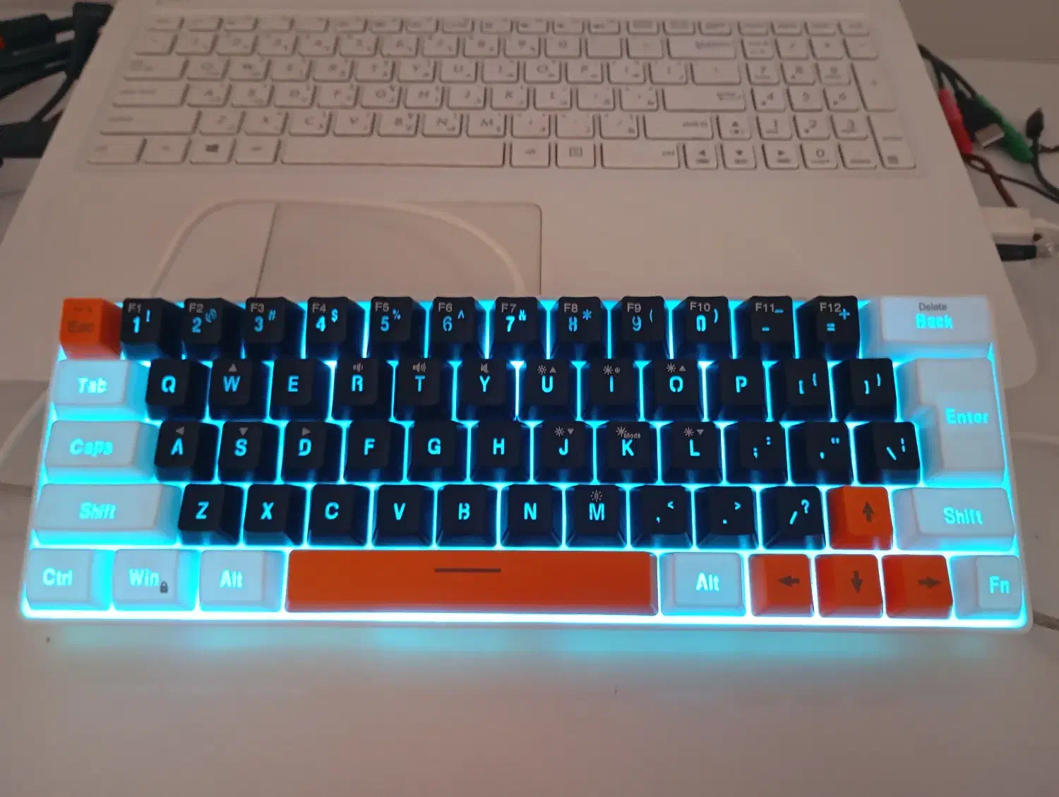 کیبورد v7000 مکانیکی|قطعات و لوازم جانبی رایانه|بوشهر, |دیوار