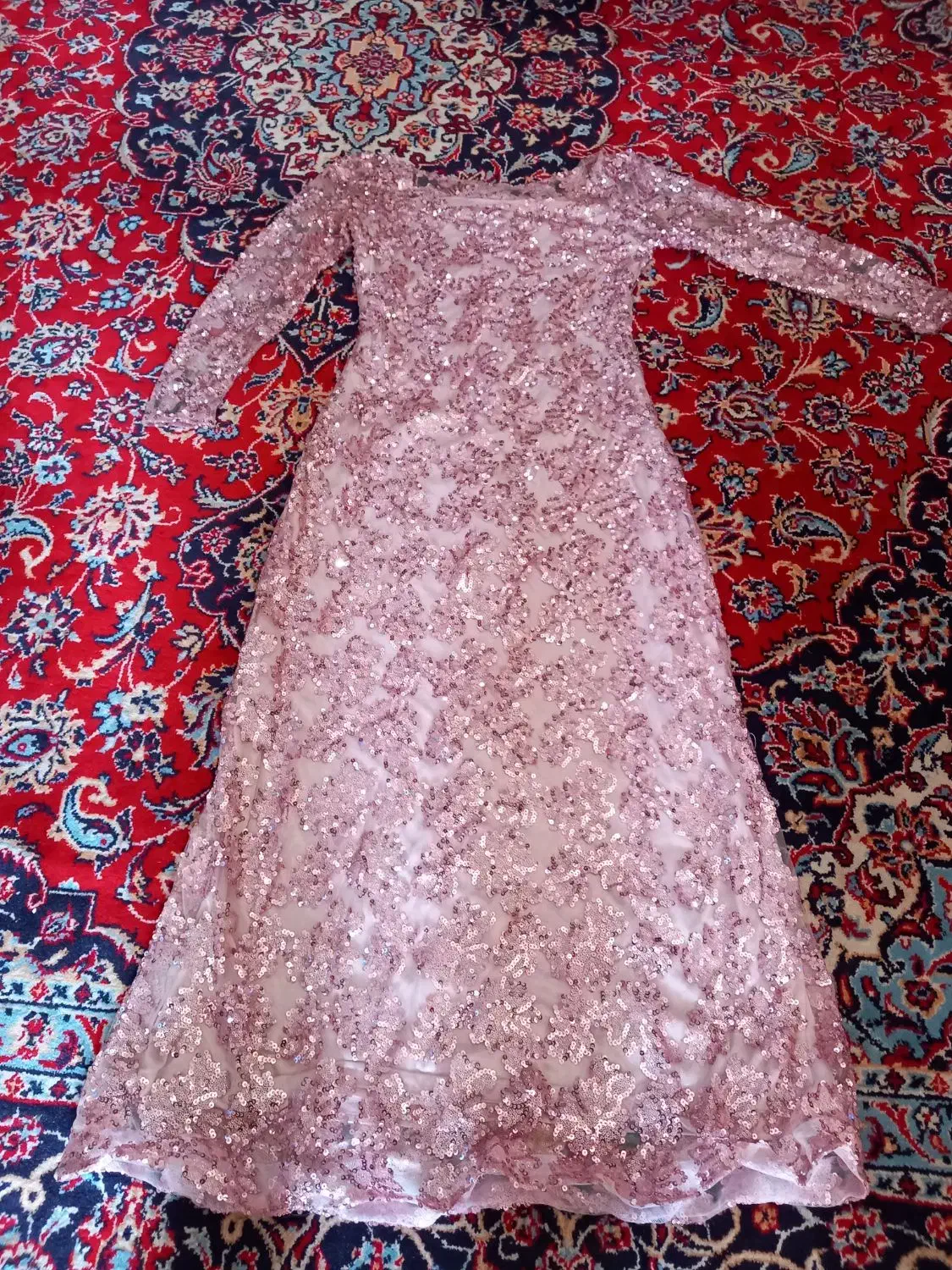 لباس مجلسی|لباس|کارون, |دیوار