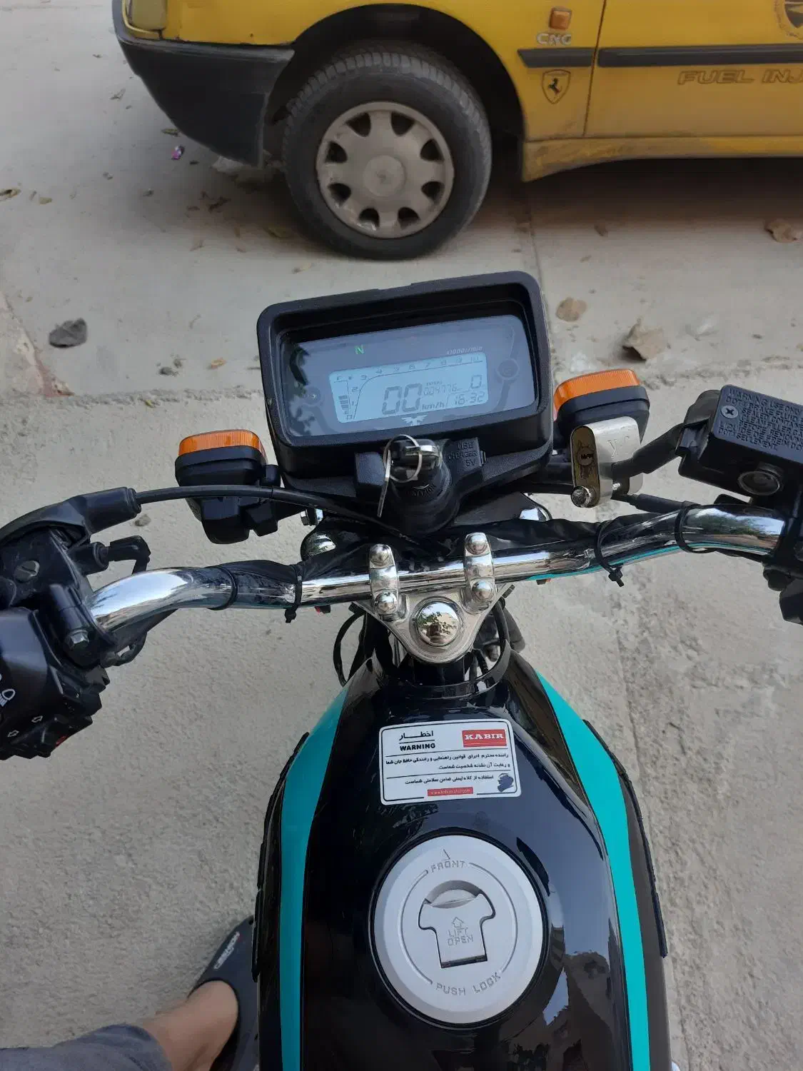 ۲۰۰کبیر|موتورسیکلت|کازرون, |دیوار