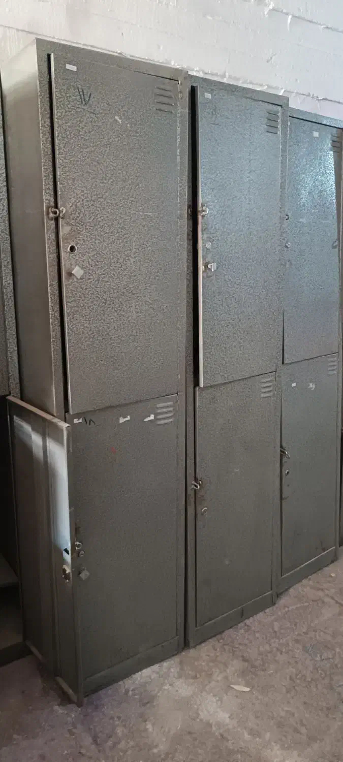 کمد فلزی|جاکفشی، کمد، دراور|مشهد, چهارچشمه|دیوار