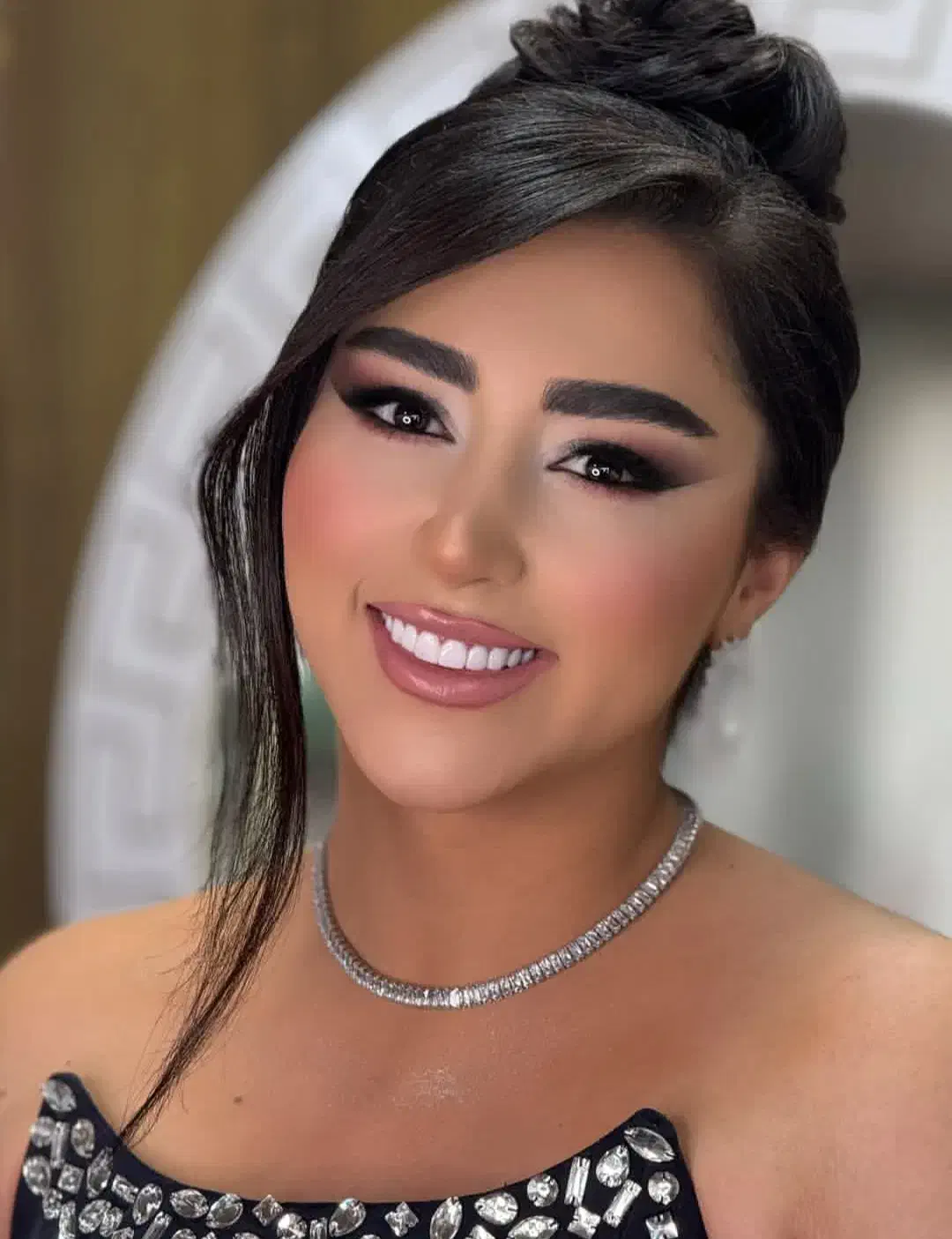 میکاپ تخصصی|خدمات آرایشگری و زیبایی|بم, |دیوار