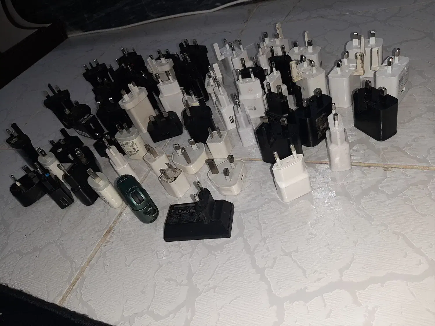 انواع شارژر اصلی فابریک|لوازم جانبی موبایل و تبلت|پارسآباد, |دیوار