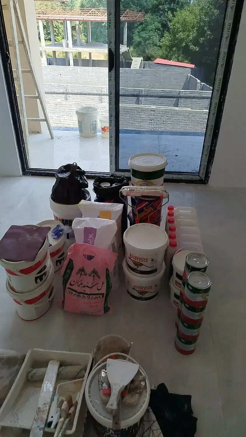 نقاشی ساختمان با تضمین کیفیت و قیمت مناسب|خدمات پیشه و مهارت|بابل, |دیوار