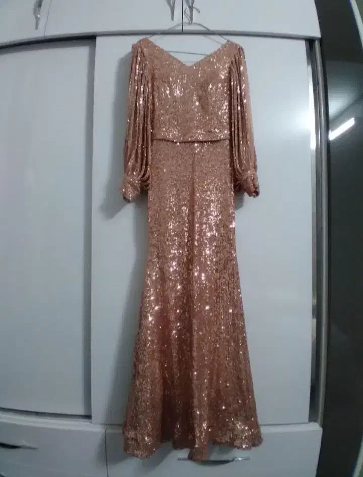 لباس مجلسی|لباس|اصفهان, ستار|دیوار