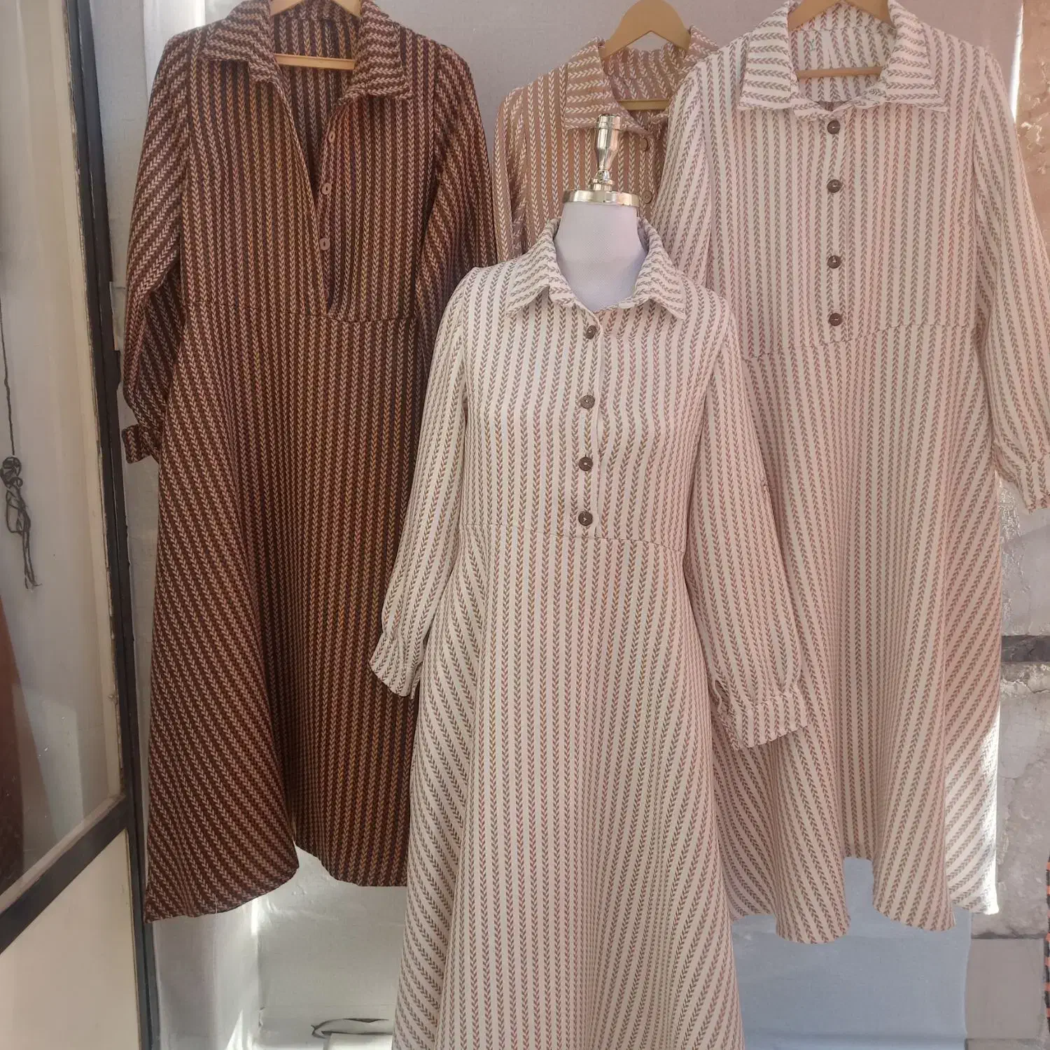 پیراهن  زنانه پشمی گندمی برند آمک|لباس|قم, باغ شازده|دیوار