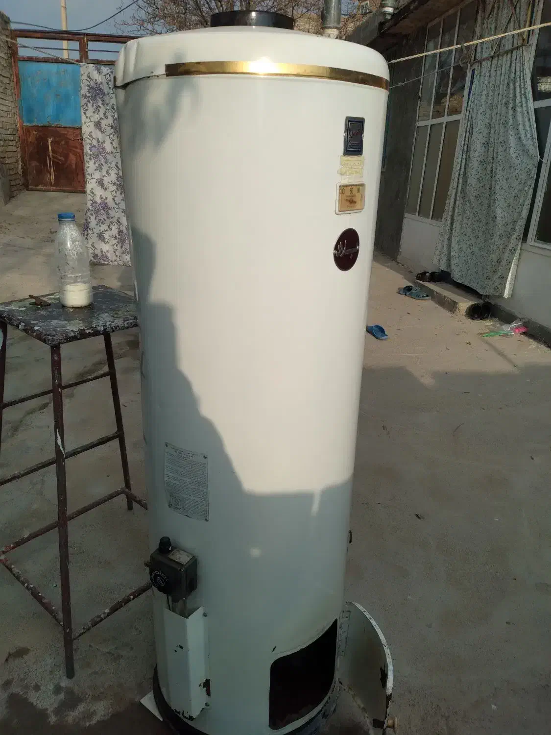 آبگرمکن ب شرط سالمی تمیز فروشی ۷میلیون|آبگرمکن، پکیج، شوفاژ|آبکوه, |دیوار