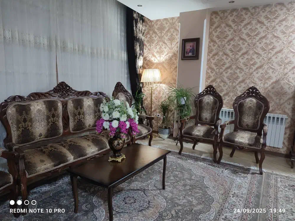 مبلمان ۹ نفره بسیار تمیز|مبلمان خانگی و میز عسلی|رودهن, |دیوار