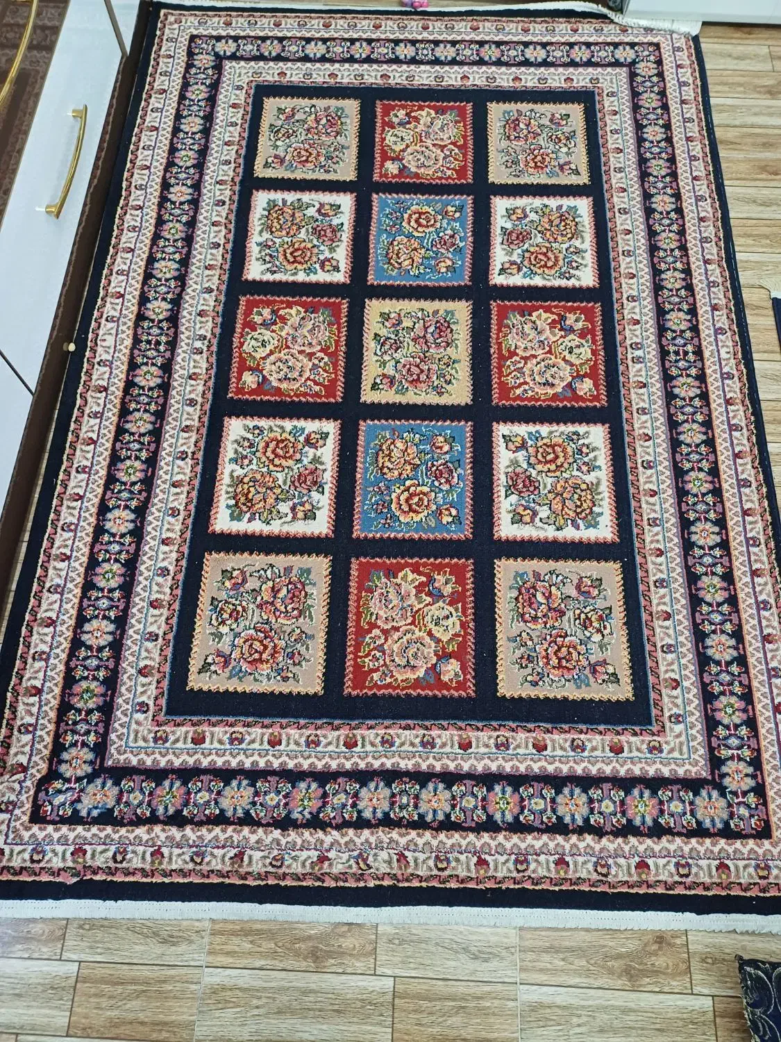 فرش آشپزخانه یا اتاق خواب طرح خشتی و کناره|فرش|قم, کاسه گران|دیوار