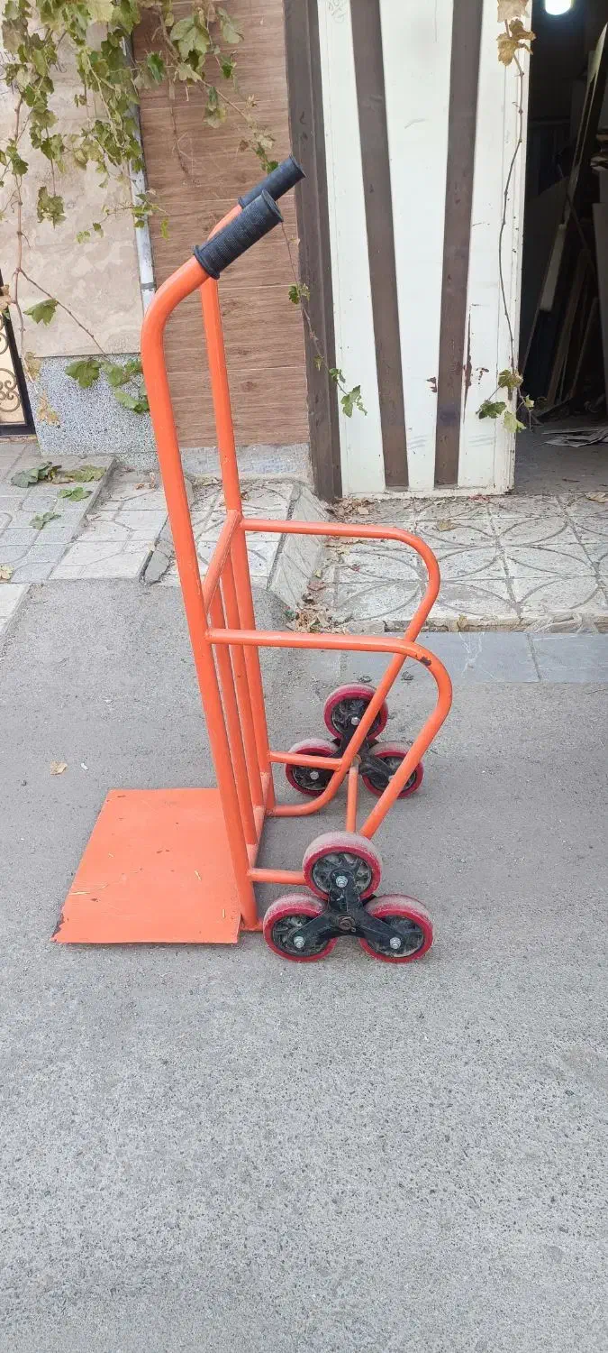 باربر پله رو با چرخ پلی اورتان|ابزارآلات|همدان, |دیوار