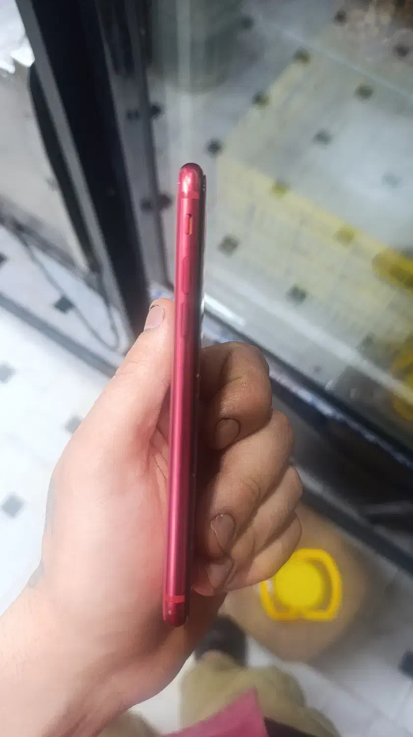 ایفون se2020|موبایل|قم, هفت تیر|دیوار