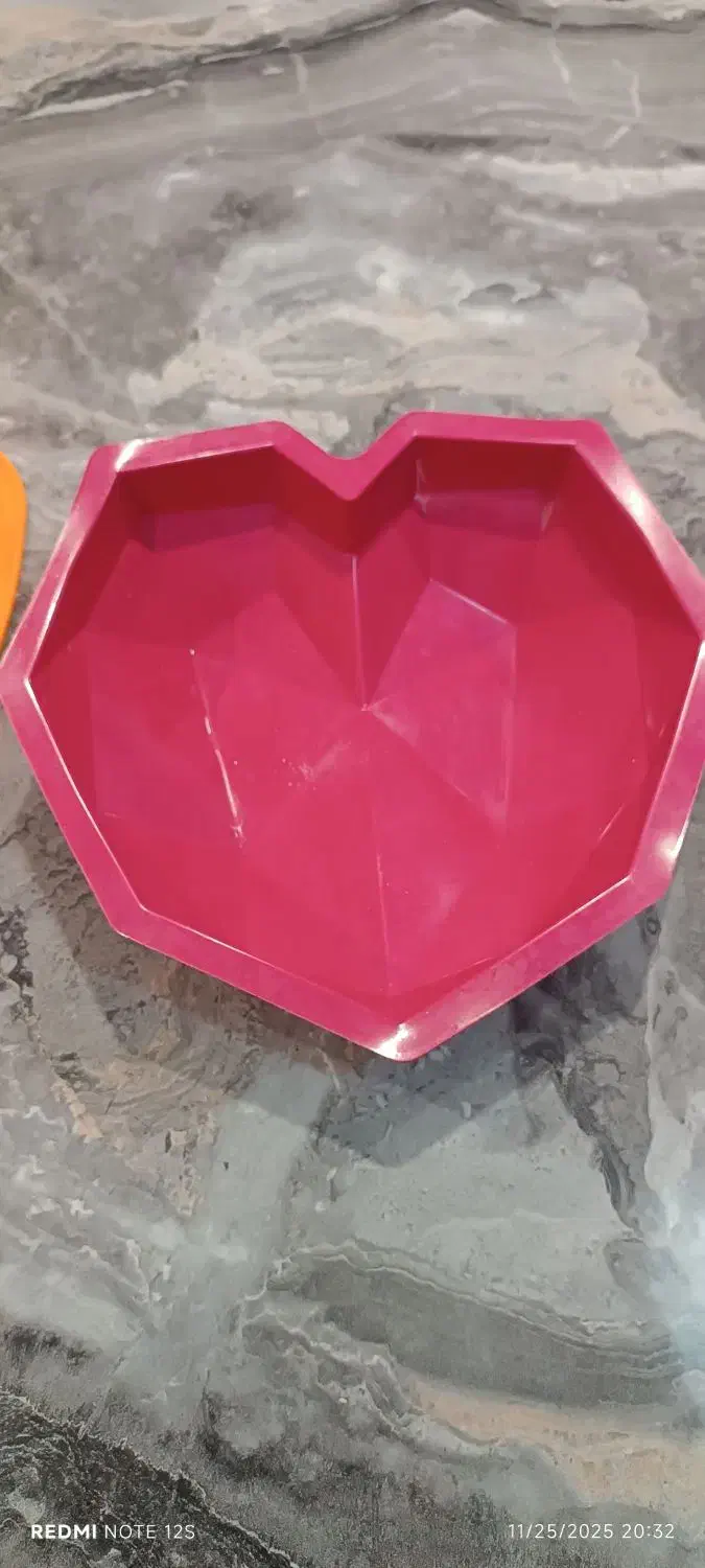 تعدادی قالب ژله سیلیکونی|ظروف پخت‌وپز|تهران, حکیمیه|دیوار