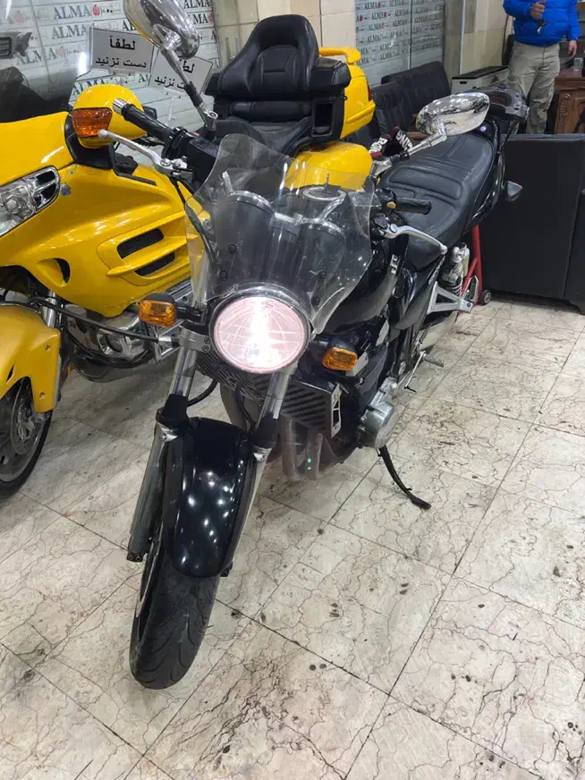 Gsx1400|موتورسیکلت|تهران, هلال احمر|دیوار