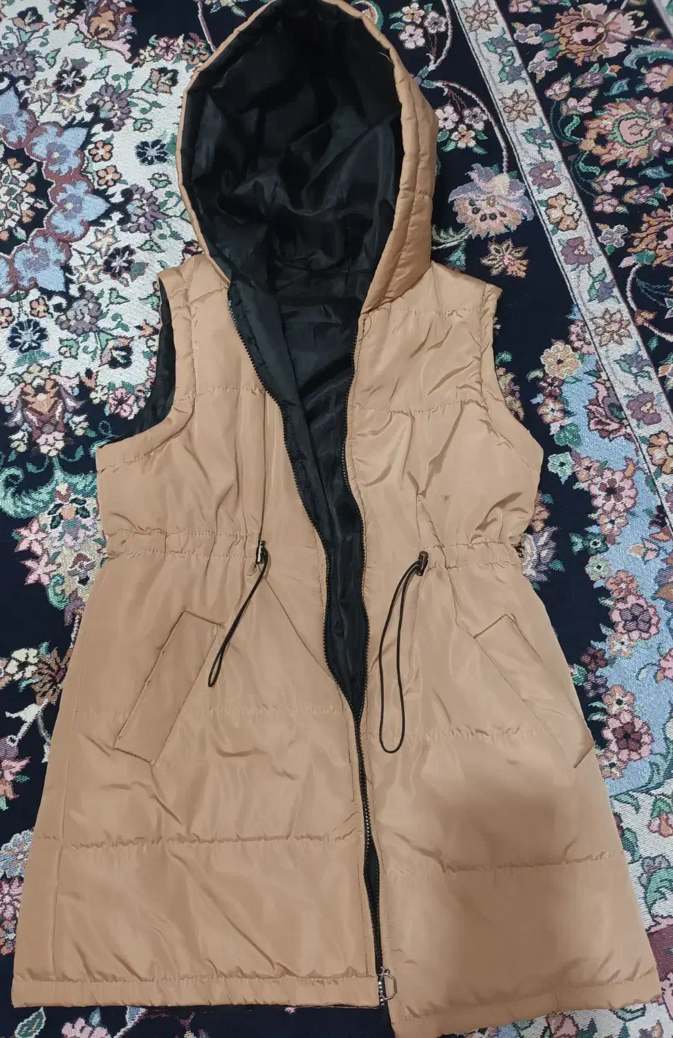 تعدادی لباس زمستانی|لباس|تربت جام, شهید نصرالهی|دیوار