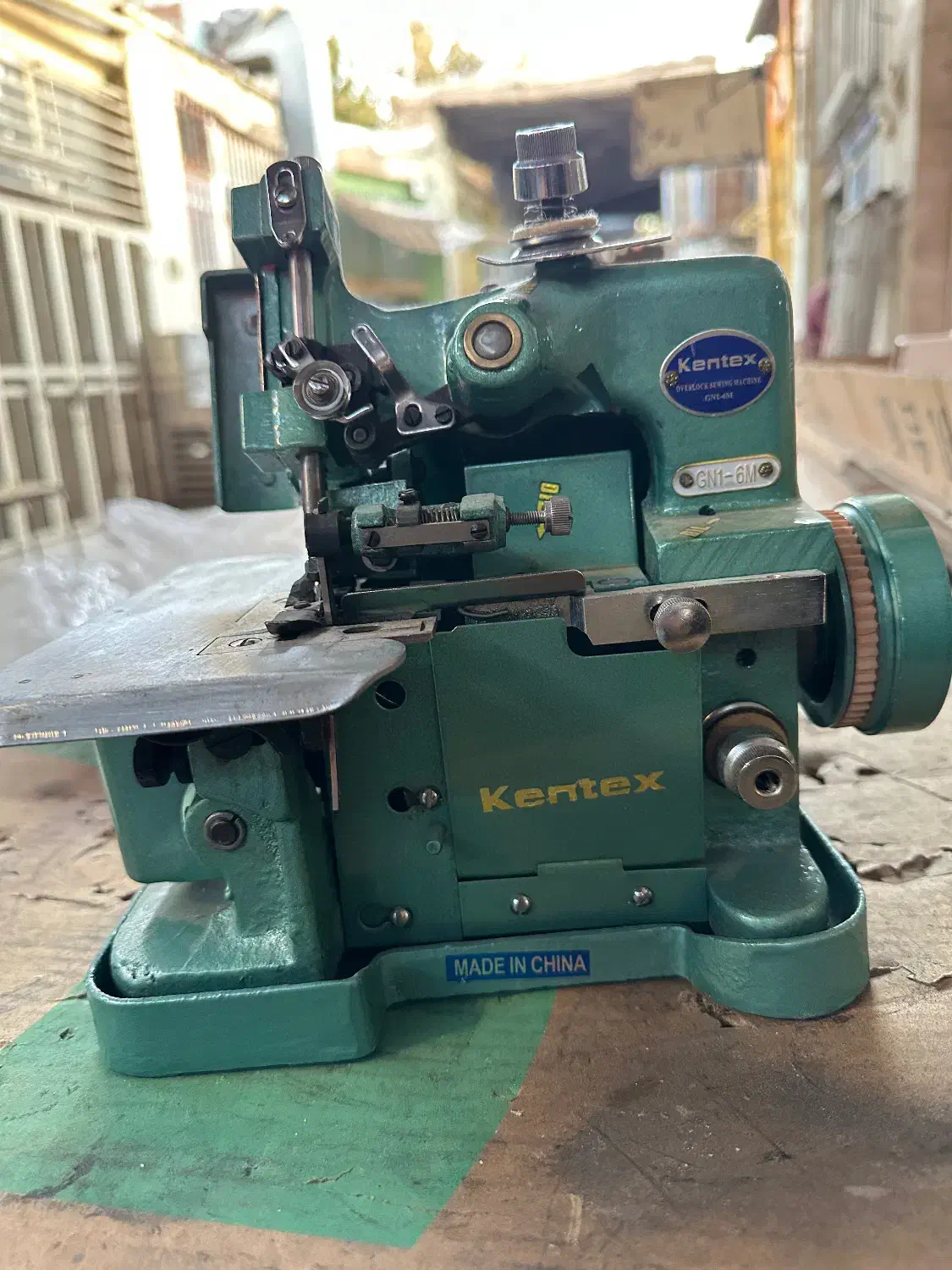 چرخ‌ خیاطی سردوز(اورلوک)|چرخ خیاطی و ریسندگی|شاهین‌شهر, گزبرخوار|دیوار