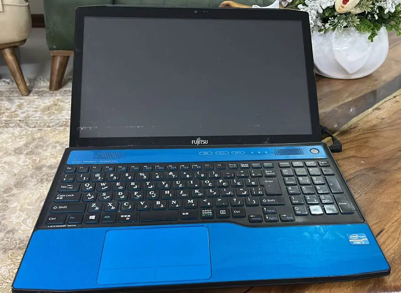 لپتاب فوجیتسو تمیز|رایانه همراه|مشهد, آزادشهر|دیوار