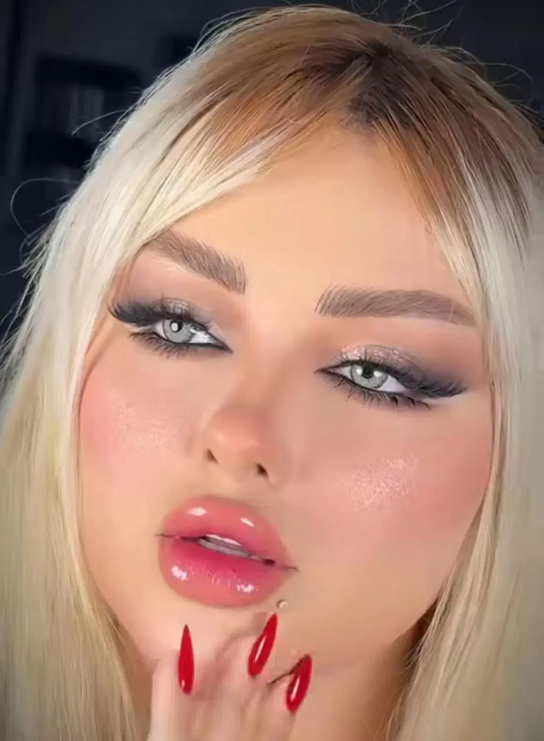 آفرویژه میکاپ و شنیون|خدمات آرایشگری و زیبایی|شیراز, ریاستی|دیوار