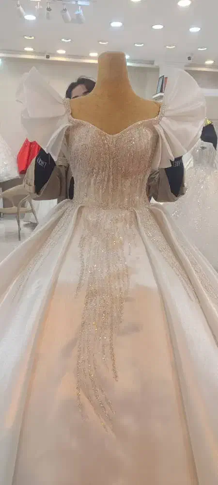 ۶ عددلباس عروس مزونی ولباس مجلسی زیرقیمت اجاره|لباس|پاکدشت, شهرک انقلاب|دیوار