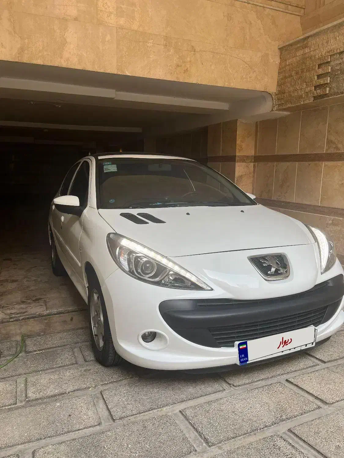 207 پاناروما|خودرو سواری و وانت|تهران, صادقیه|دیوار