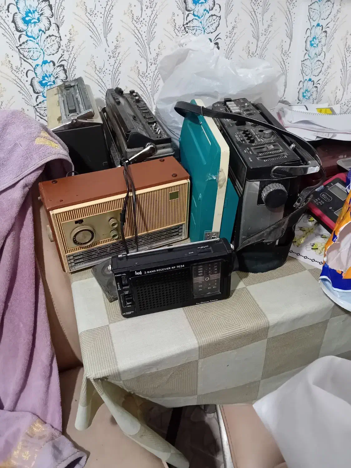 رادیو قدیمی وجدید فروش فوری یکجا بفروش میرسد|سیستم صوتی خانگی|گنبد کاووس, |دیوار