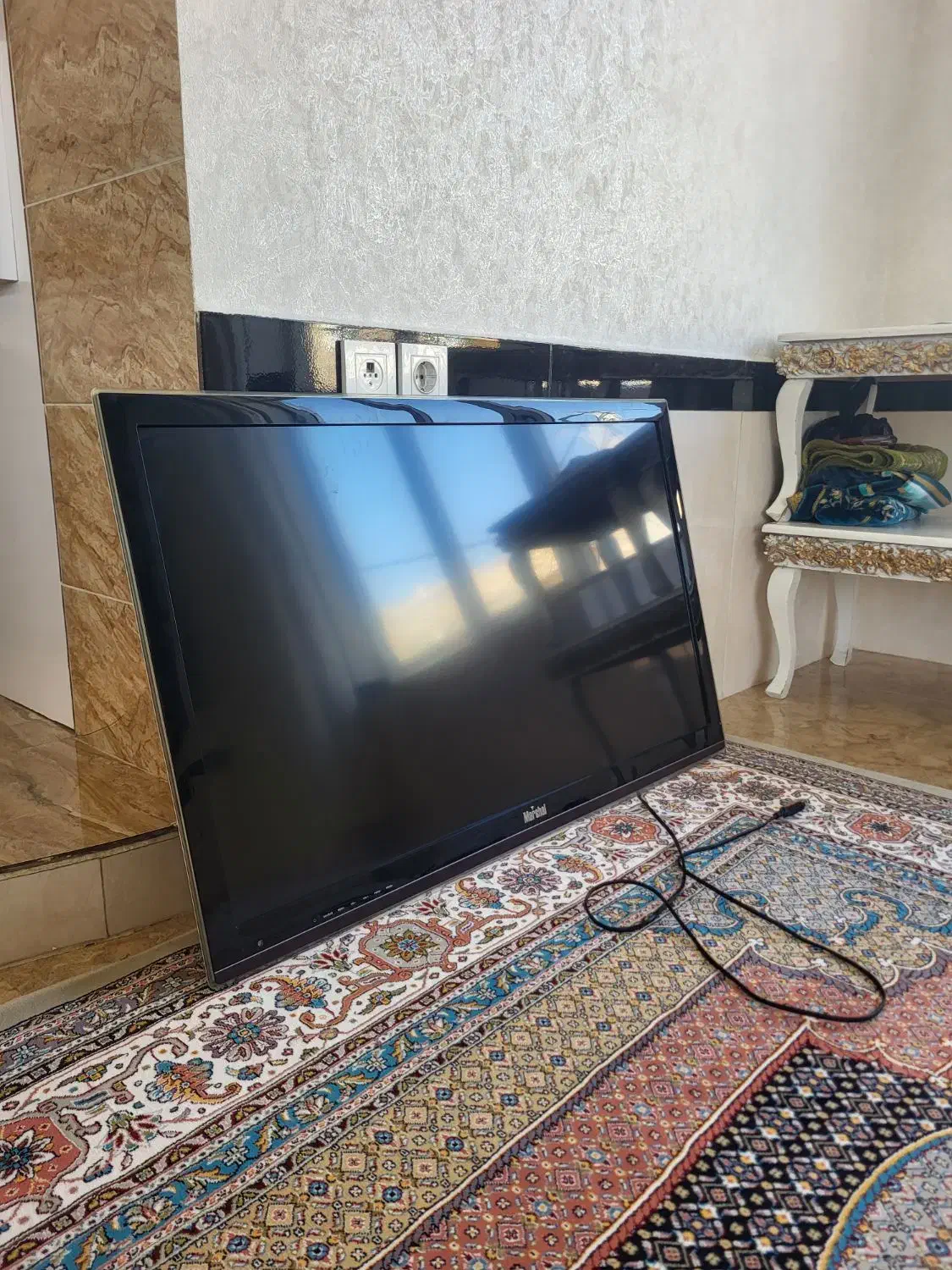 تلویزیون|تلویزیون و پروژکتور|اشنویه, |دیوار