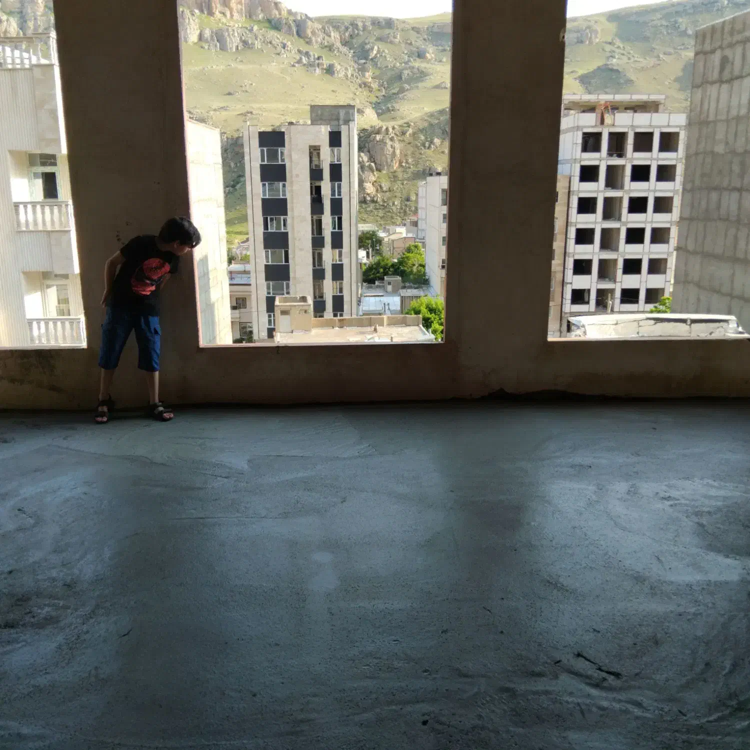 کفسازی و شیب بندی با فوم بتن ماکو|خدمات پیشه و مهارت|ماکو, |دیوار